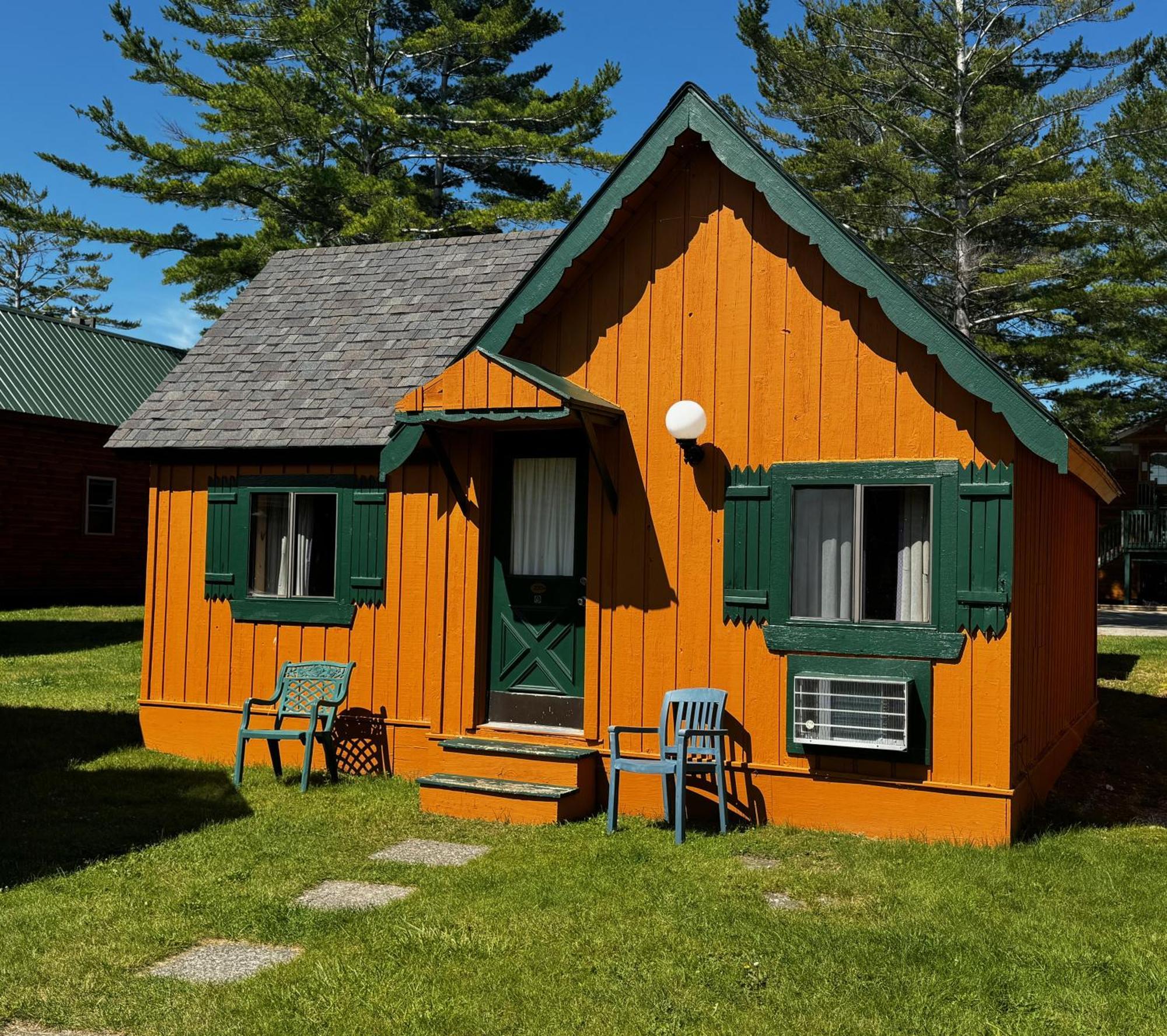 Cabins Of Mackinac & Lodge Mackinaw City Ngoại thất bức ảnh