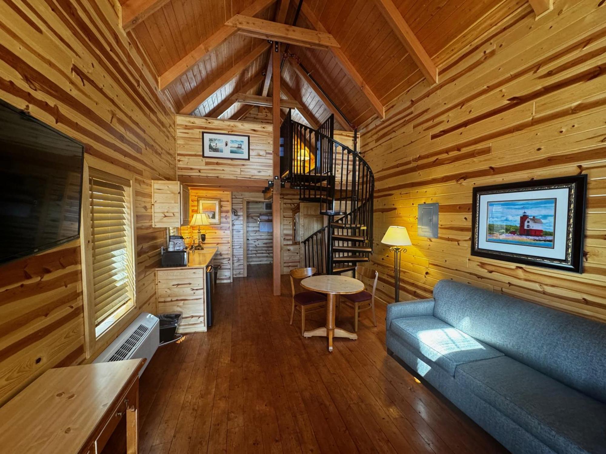 Cabins Of Mackinac & Lodge Mackinaw City Ngoại thất bức ảnh